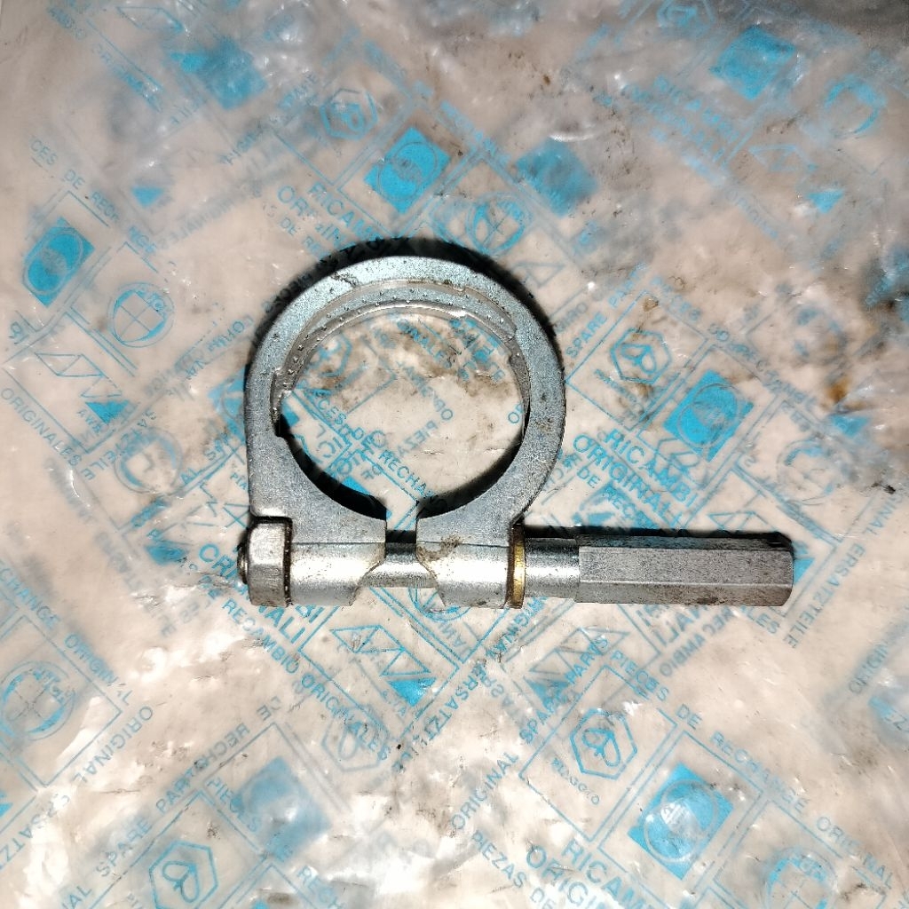 KLEM KLEMAN KARBU KARBURATOR VESPA PTS90 ORIGINAL NOS