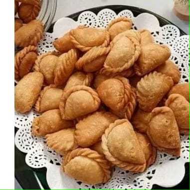 

kue pastel kering isi 1kg/kue pastel isi abon sapi
