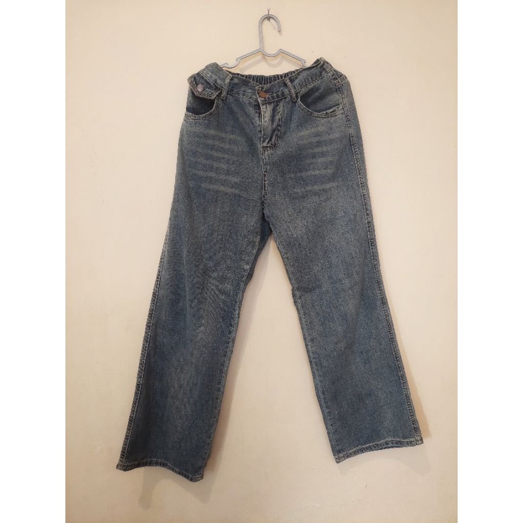 Preloved Jeans This is April