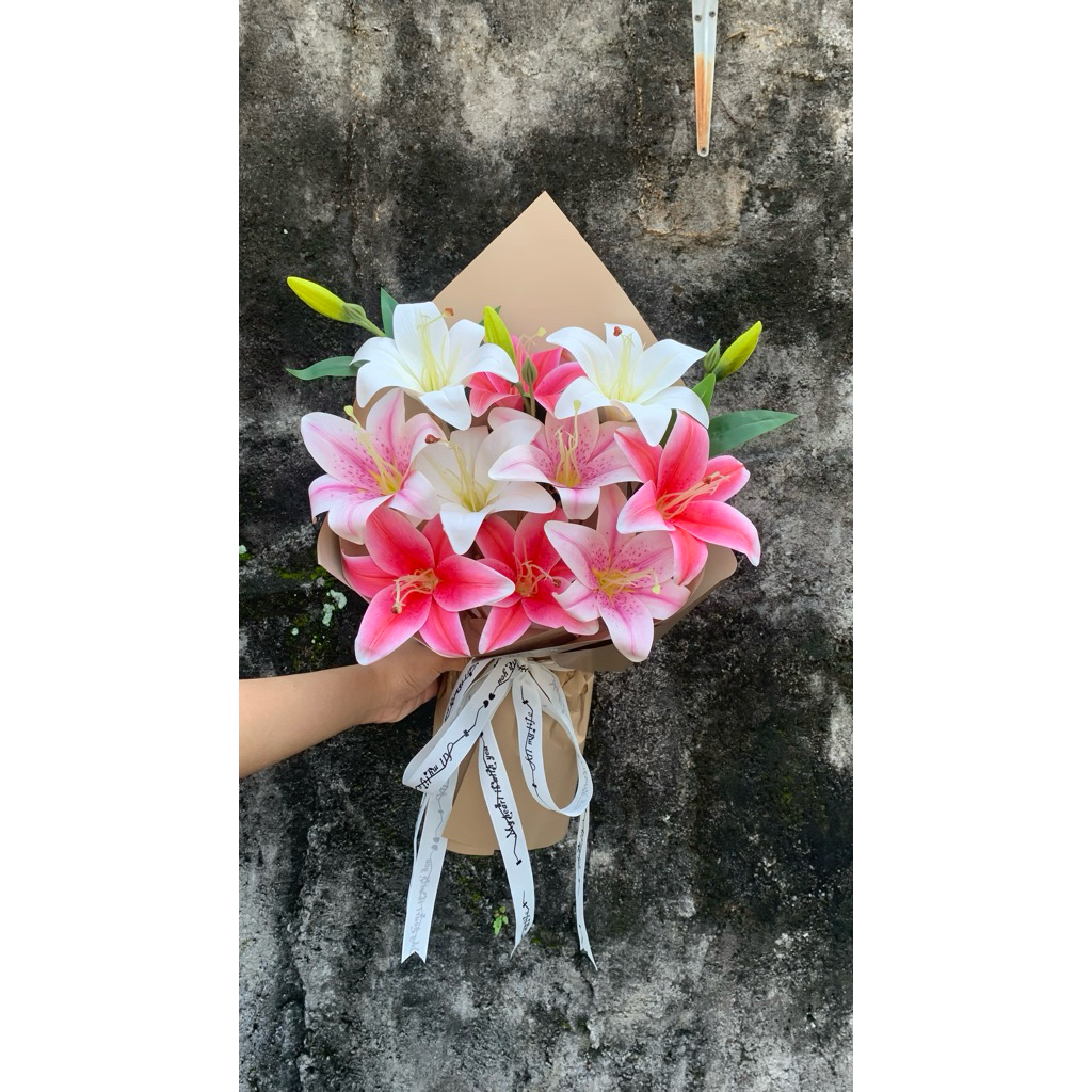 HELENA BOUQUET | KEMBANGTOK FLORIST BOUQUET BUNGA GRADUATION ANNIVERSARY BIRTHDAY SEMARANG