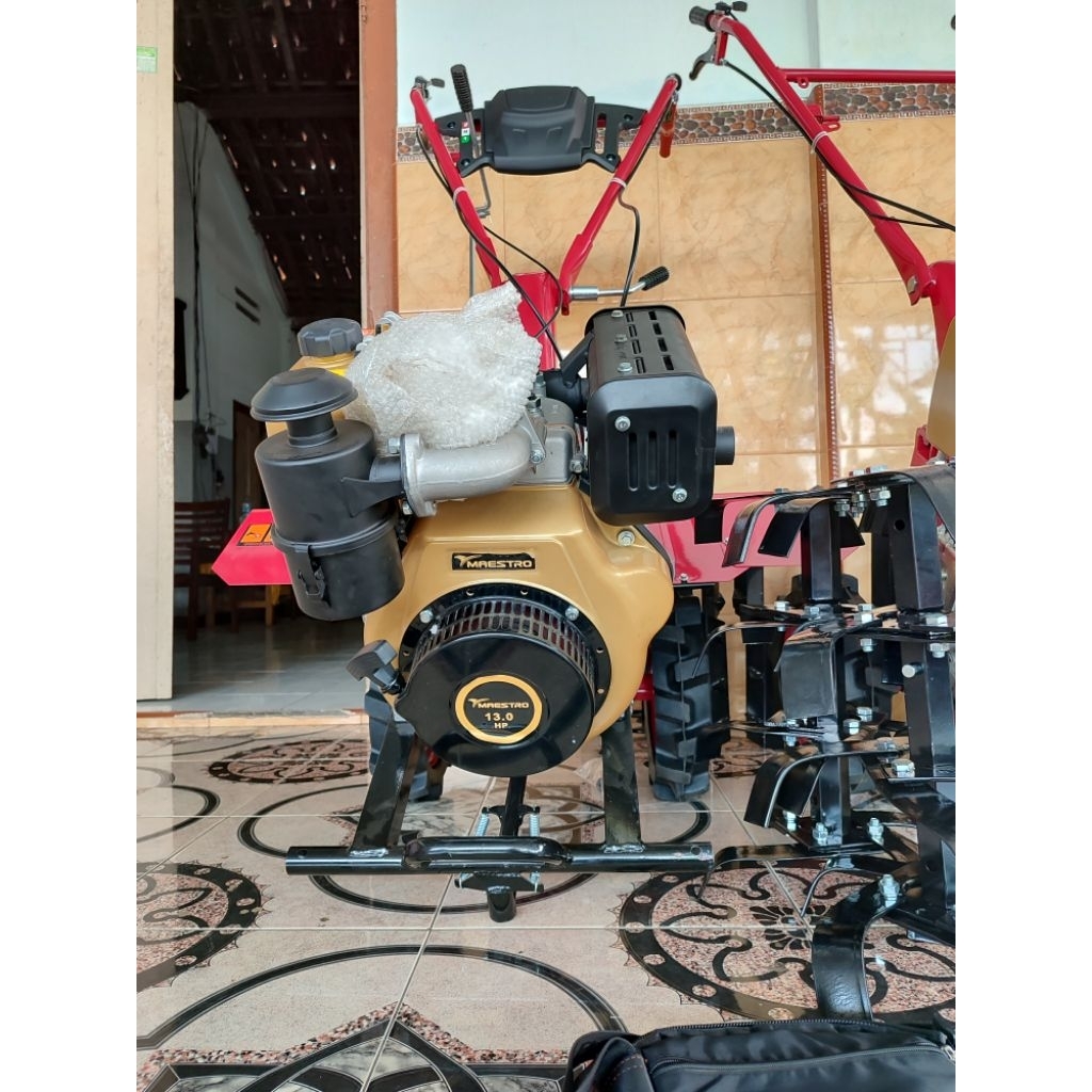 CULTIVATOR MAESTRO 13 HP DZ135