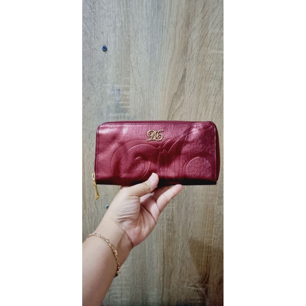 Dompet DAKS