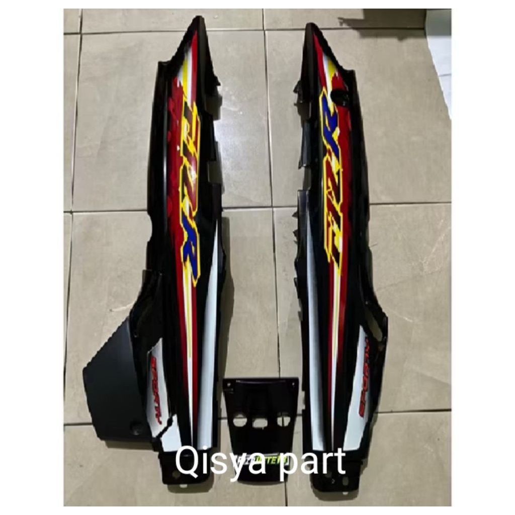 Cover Body Belakang Fiz R Body Belakang Fiz R Kanan Kiri Fiz R Sporty 2003 Hitam Merah
