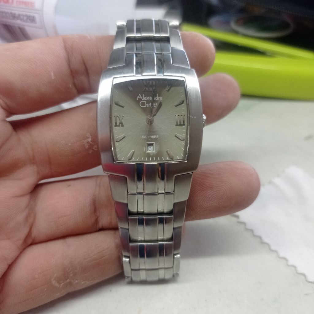 Jam tangan bekas Alexandre Christie AC 8A02 M kaca sapphire