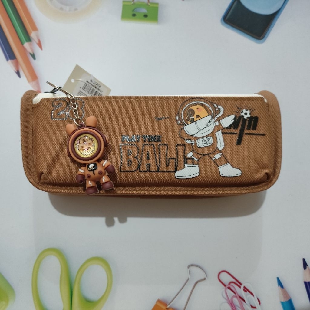 

Kotak Pensil Kain Resleting Labubu Astronot KY-7888A