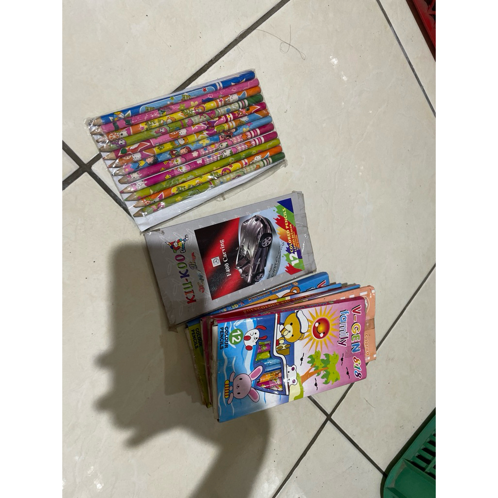 

pensil warna panjang buy1get1 random ya no complaint jual murah