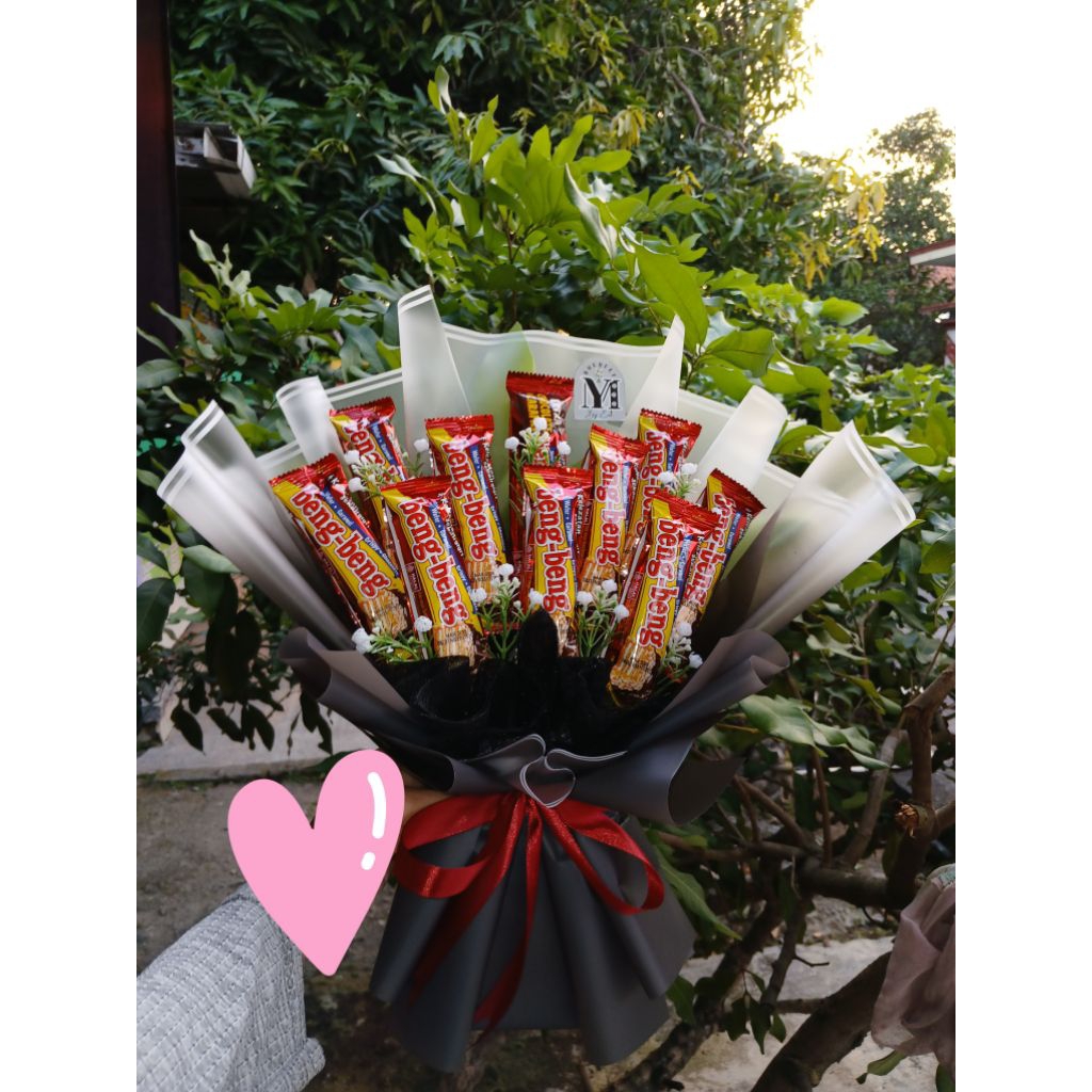 

BUKET BENG-BENG | Buket Coklat BENG-BENG | Buket BENG-BENG cantik murah | Buket beng-beng isi 10
