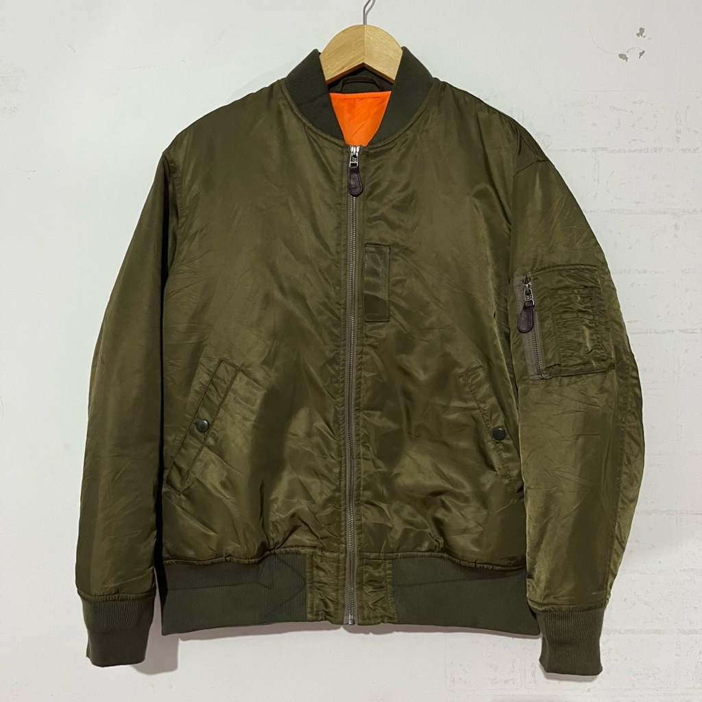 Jaket GU Bomber