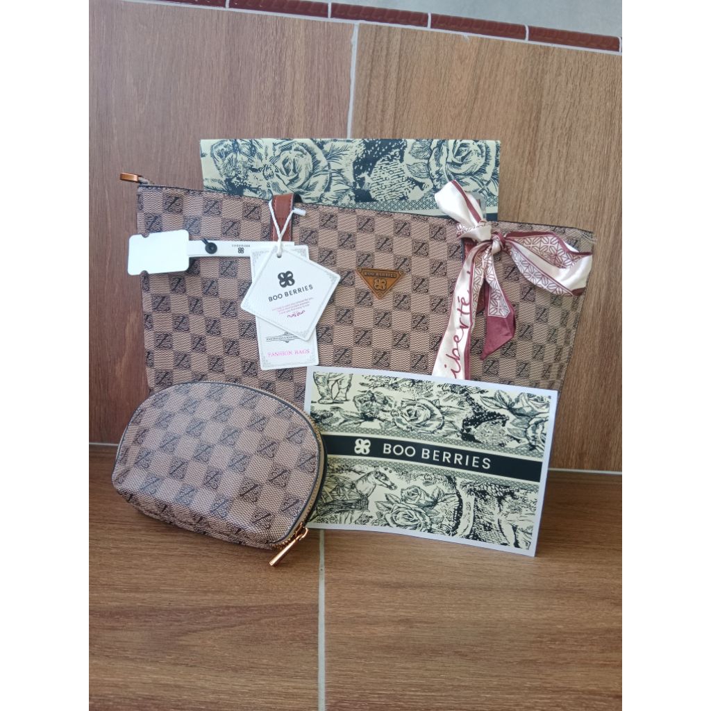 Tote Sultan Boo Berries