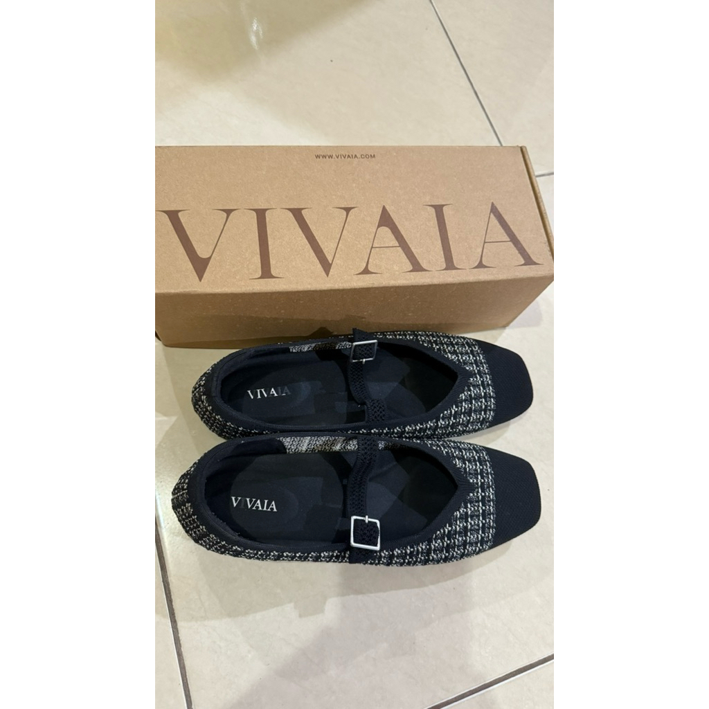 vivaia Flat shoes