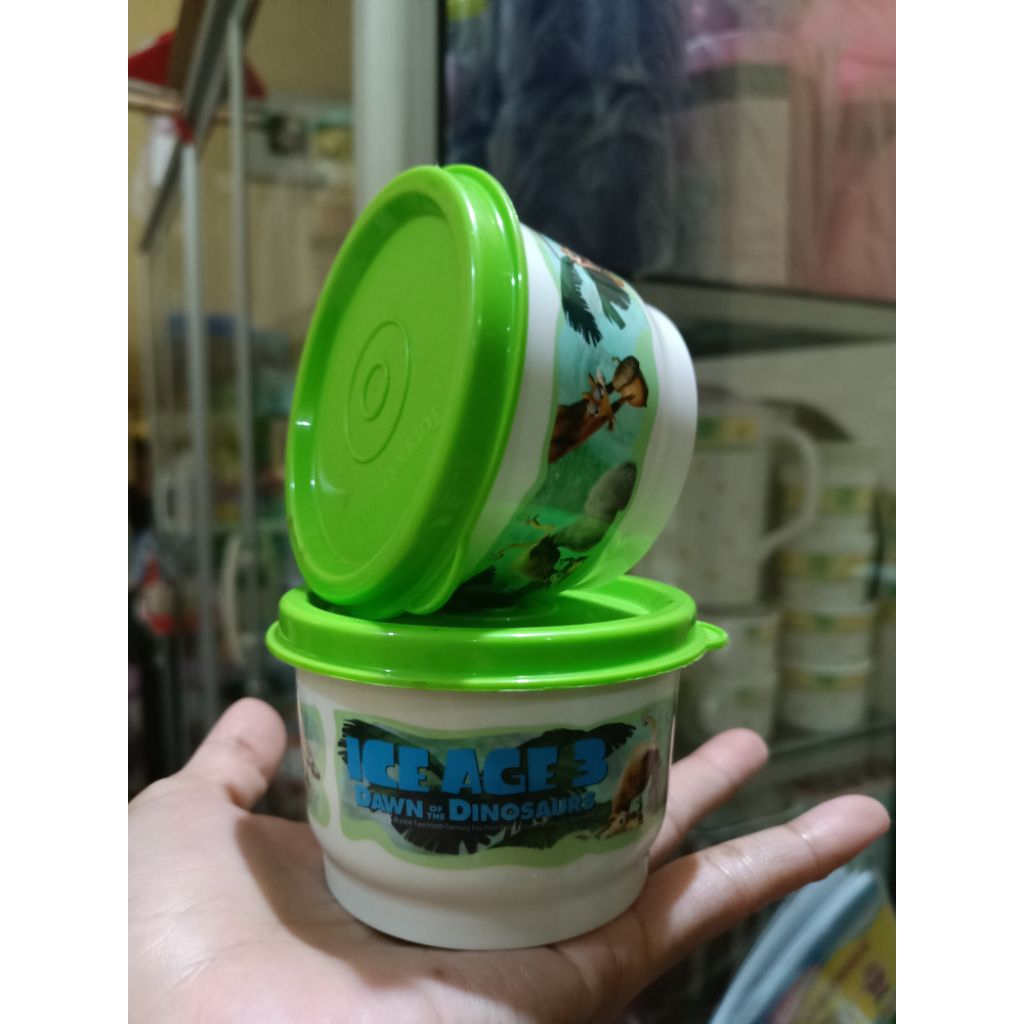 Snack Cup Tupperware