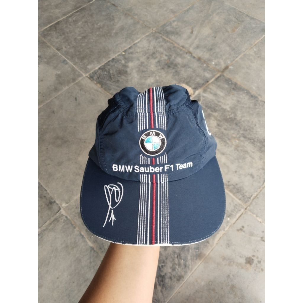 Topi BMW Sauber F1 Team