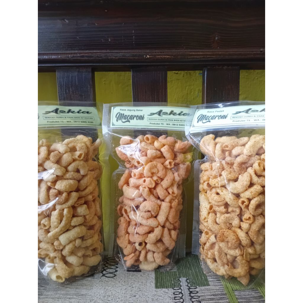 

Makaroni Kriuk Azkia 3 Rasa - Pedas, Jagung Bakar, Original