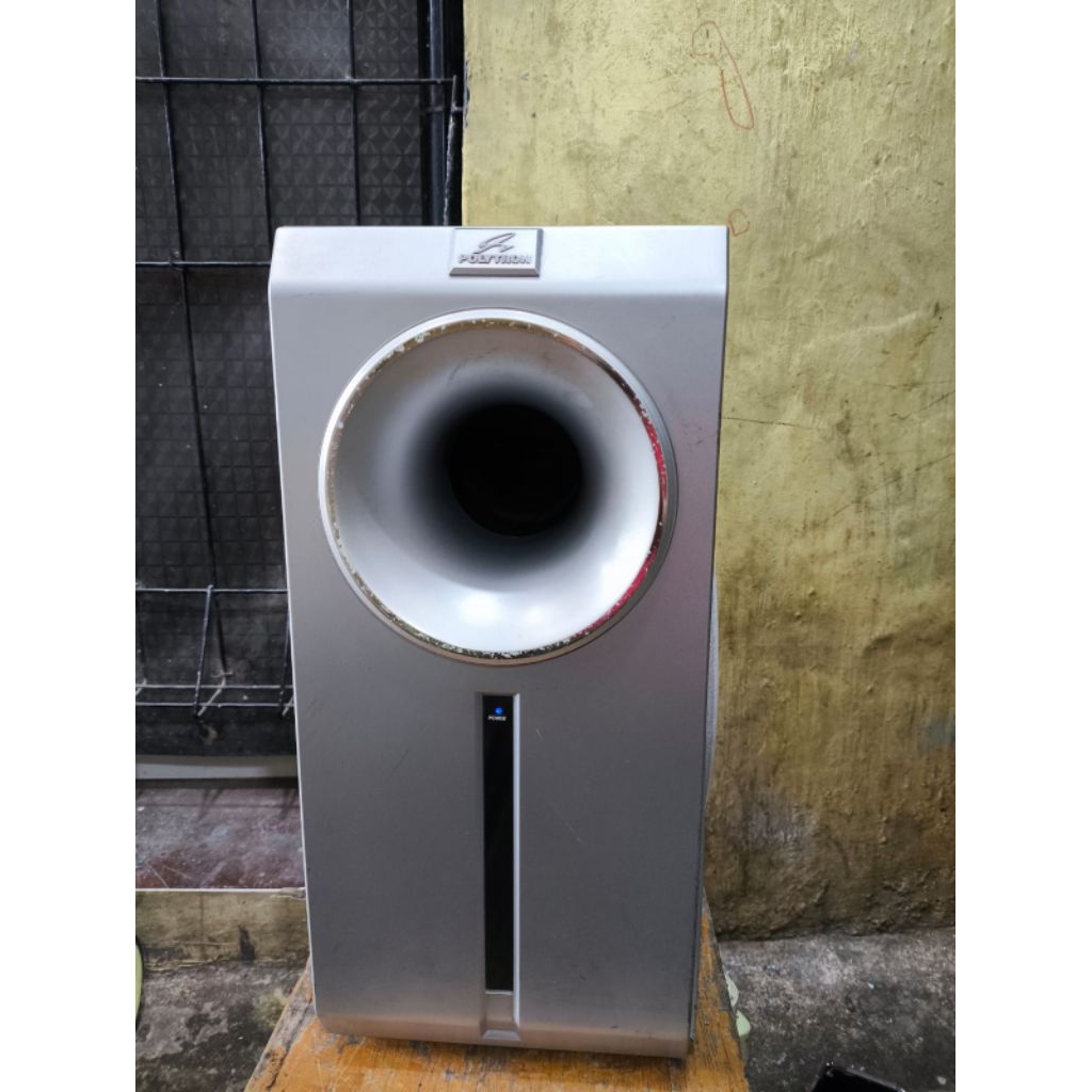 speaker subwoofer aktif polytron SWF 168H