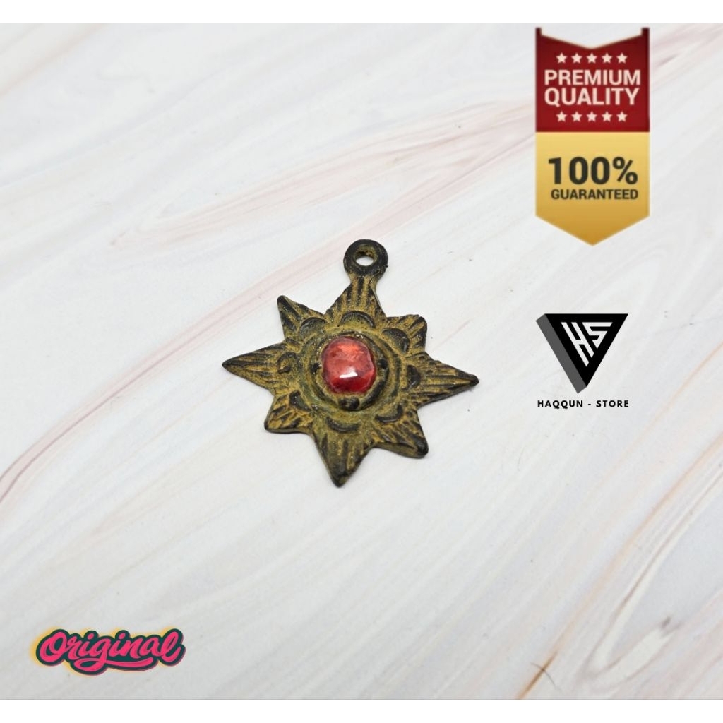 Liontin Keren Jaman Majapahit Dengan Batu Permata