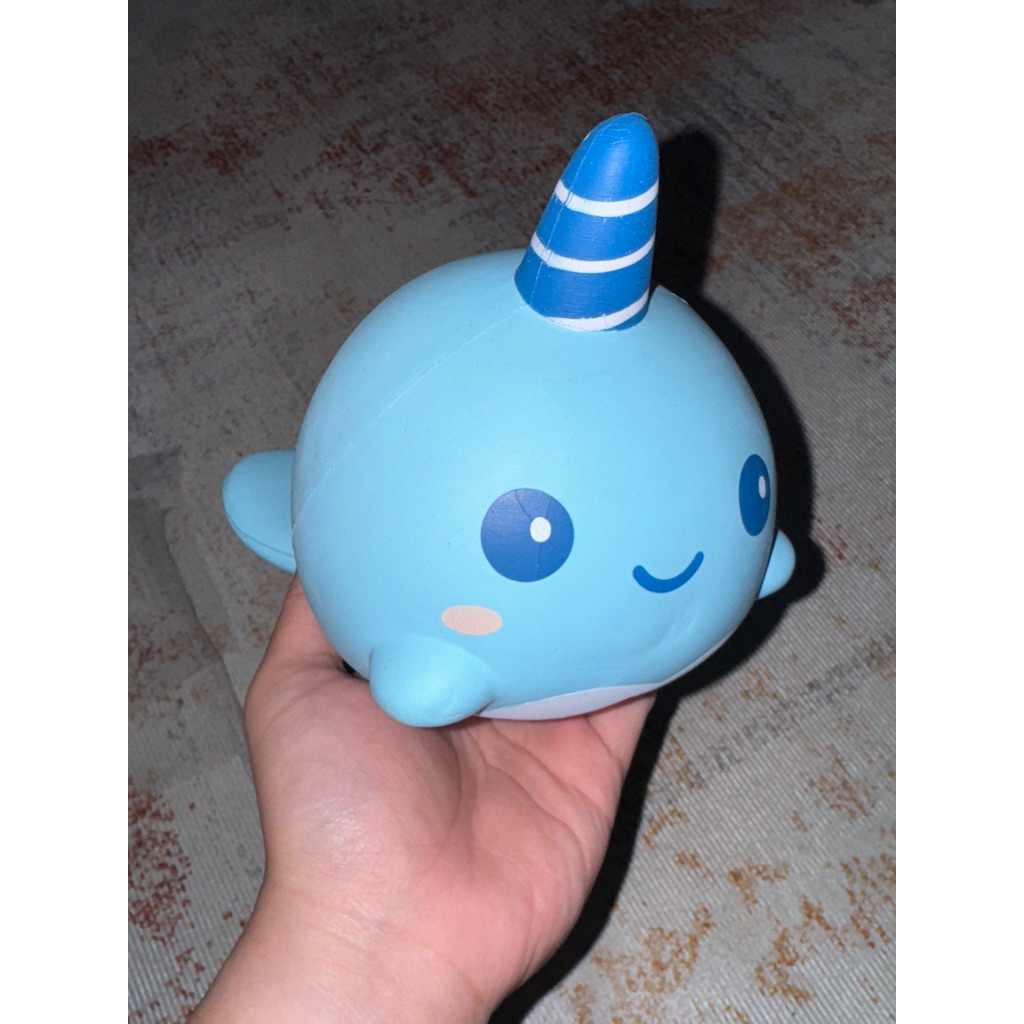 SUPER JUMBO SQUISHY IBLOOM BILLIE THE WHALE