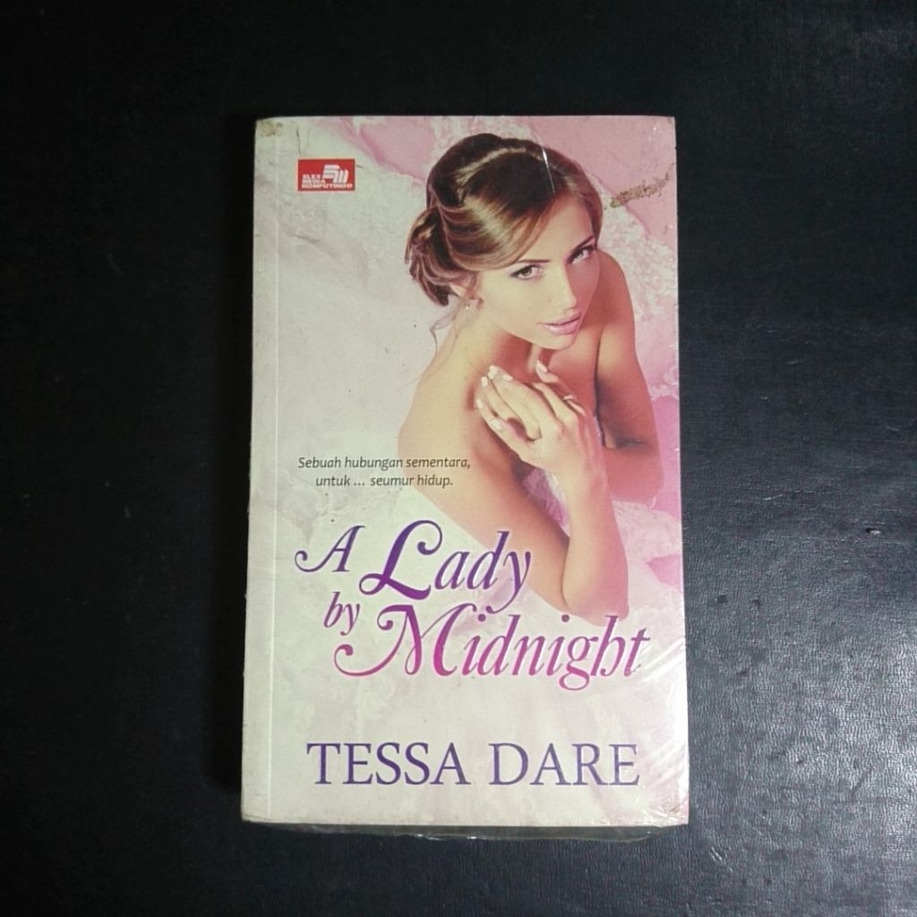 A Lady by Midnight - Tessa Dare