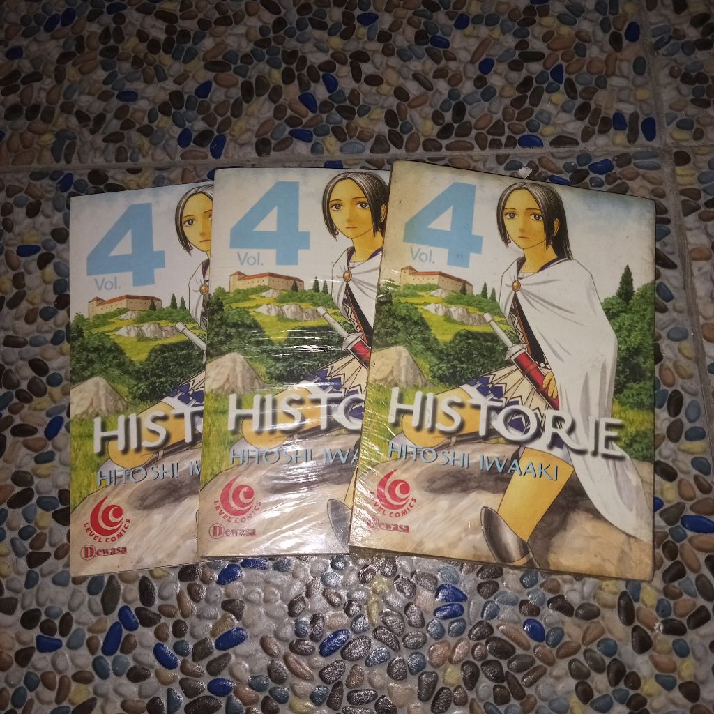 komik historie vol 4