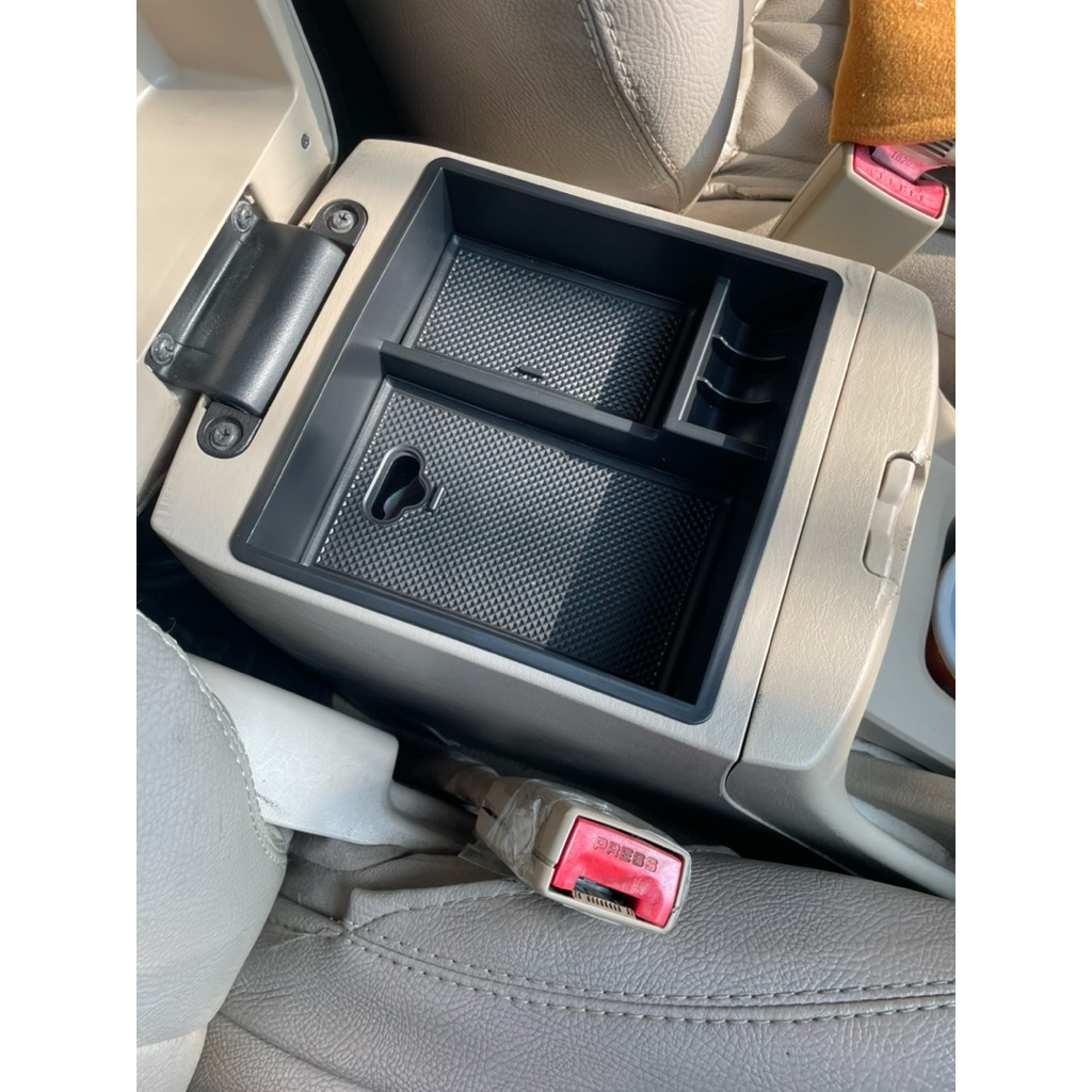 Tray buat consul box tengah arm rest innova ‘04-15