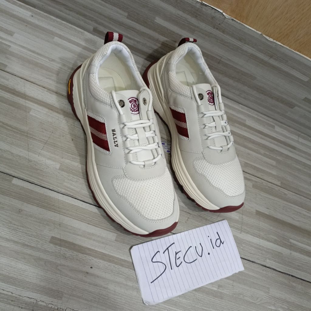 sepatu pria sneaker cowok bally putih