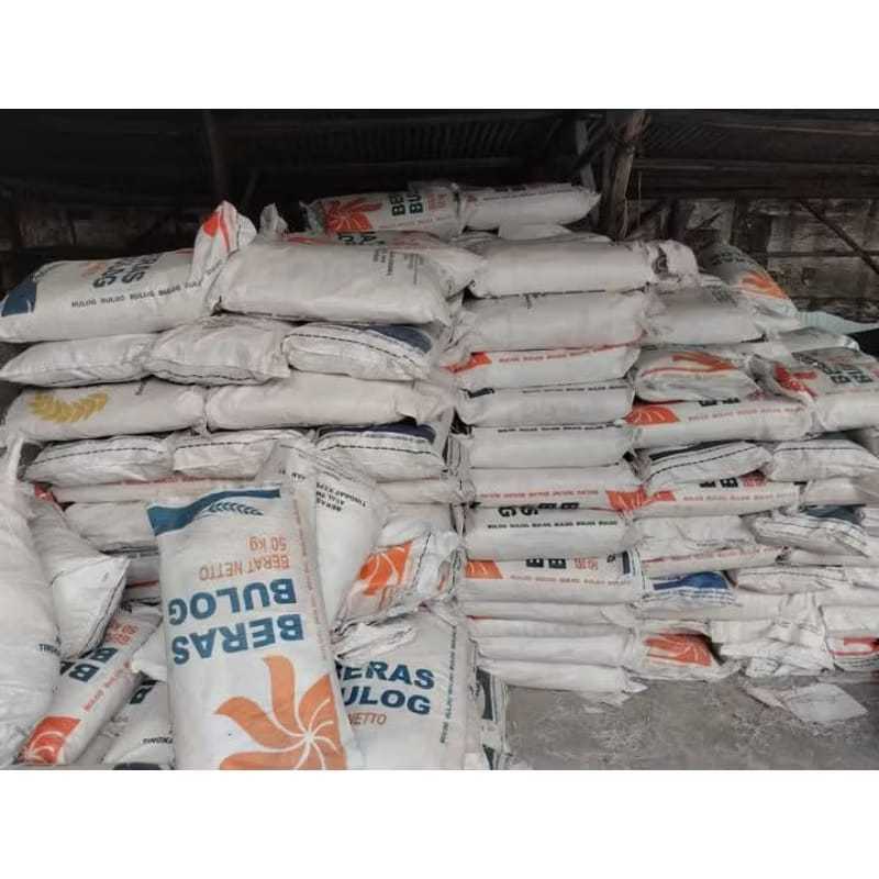 

JD.en Karung Beras Bekas Bulog 50 Kg Harga 1 Ball isi 50 Lembar