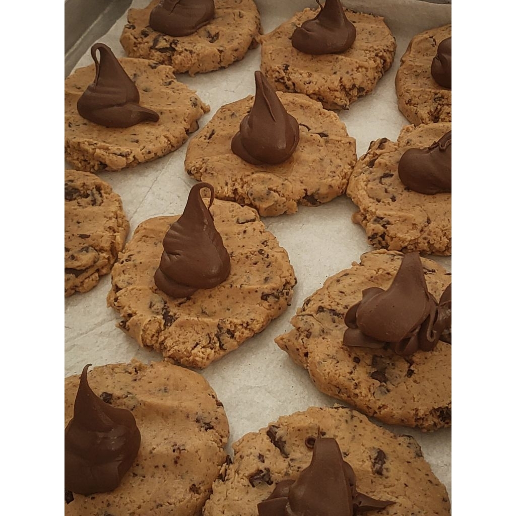 

WHIPPEDOUGH Soft Cookies Chocolate Chip Cookie Red Velvet Cream Cheese American Cookies Matcha Chocolate Crumble Strawberry S'mores Cookie Malang Surabaya Souvenir Nikah Kado