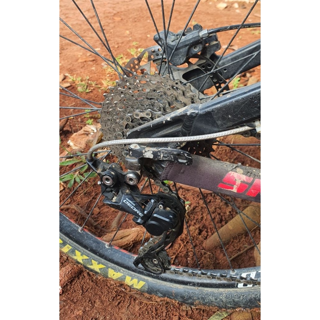 thrill 4x wreak rockshox TA deore 10sp