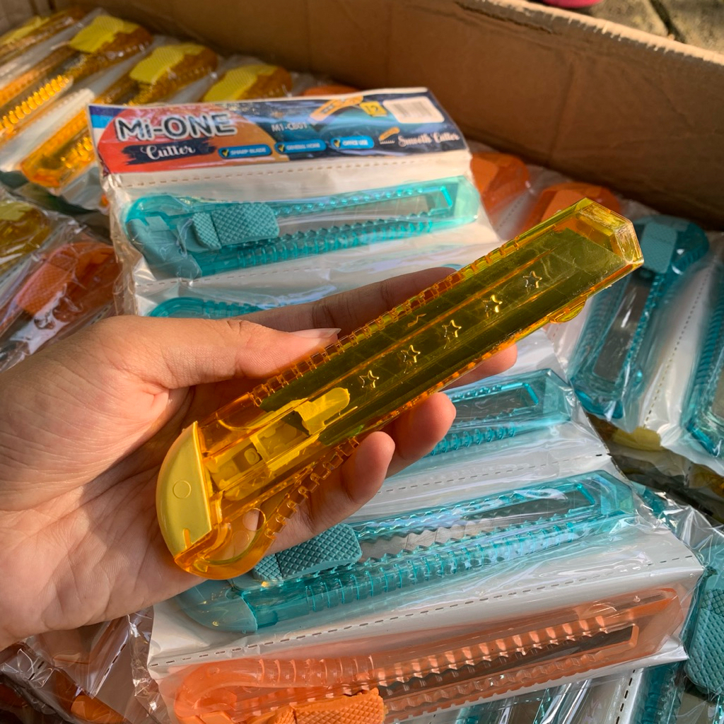 

CUTTER BESAR 1 RENCENG ISI 12