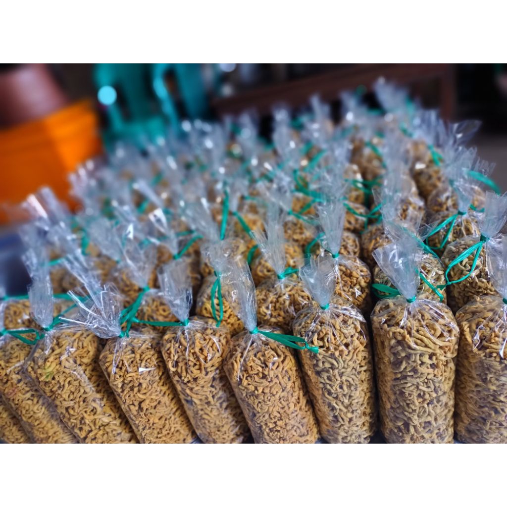 

kripik usus renyah gurih daun jeruk berat 2kg