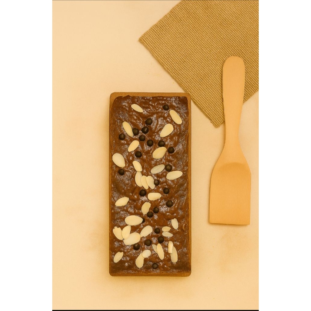 

Mazam Brownies Panggang ukuran 22x10 | Brownies dengan toping chocochip kacang almond