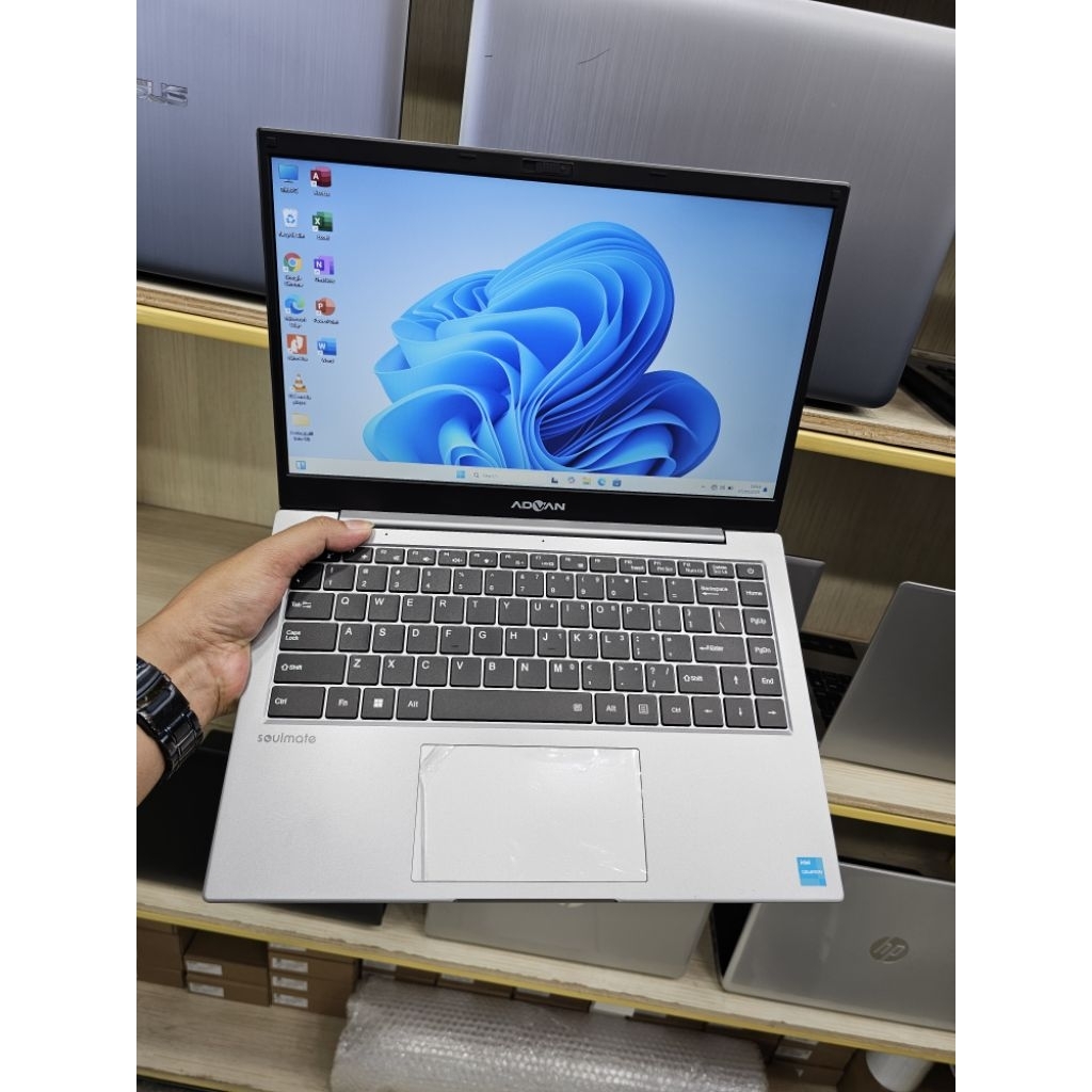 LAPTOP LEPTOP ADVAN SOULMATE RAM 4GB SSD 128GB INTEL CELERON N4020 GENERASI TERBARU