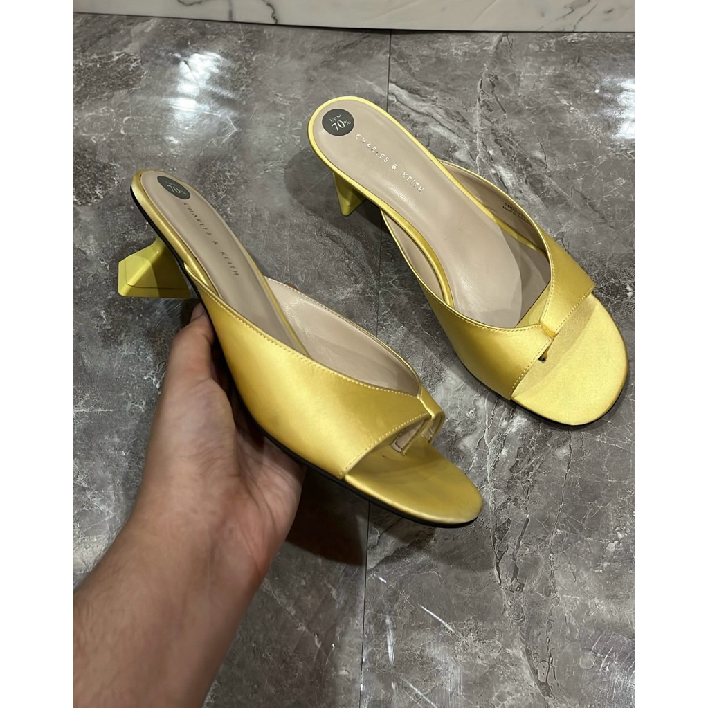 Charles & Keith High Heels Metalic Gold - Size 36 (100% Original)