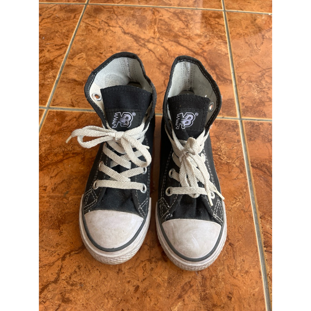 preloved NB anak sepatu sekolah anak