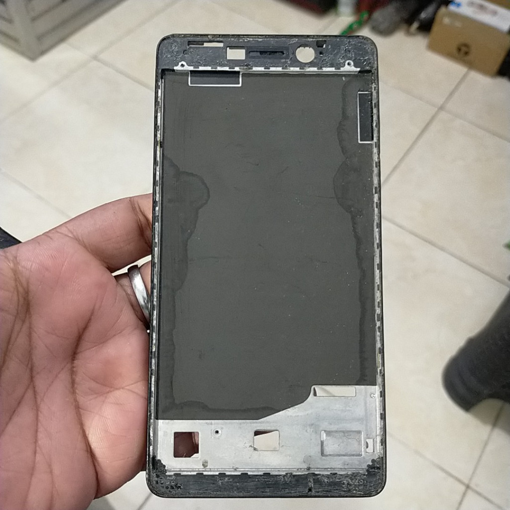 Tatakan LCD Frame Bezzel Dudukan LCD Coolpad Sky 3 E502 Y83 Ori Copotan Speaker Earpiece Colpad E502
