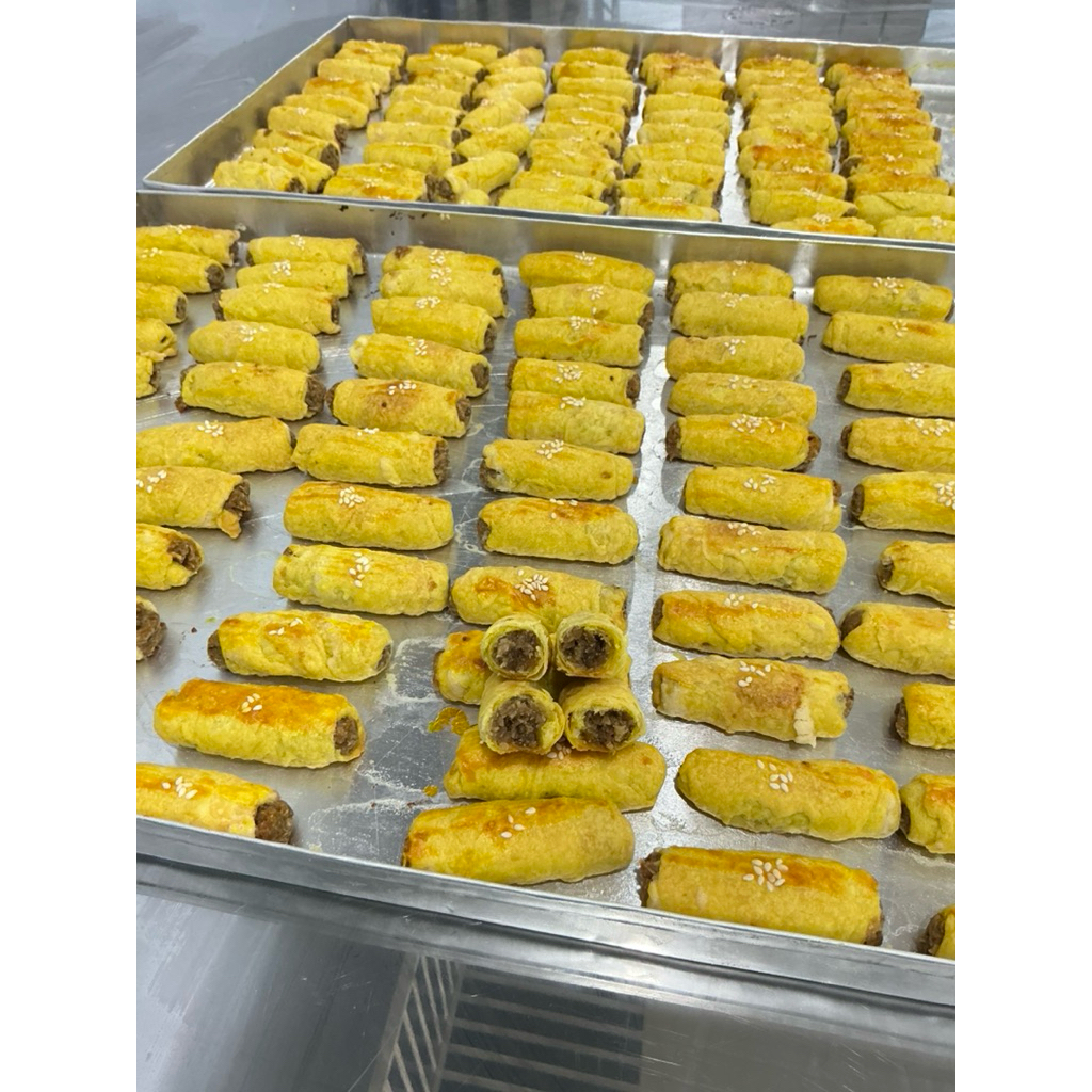 

Bakpia / kue Pia Gulung Isi Kacang Ijo & Kelapa – Manis, Lembut & Harum