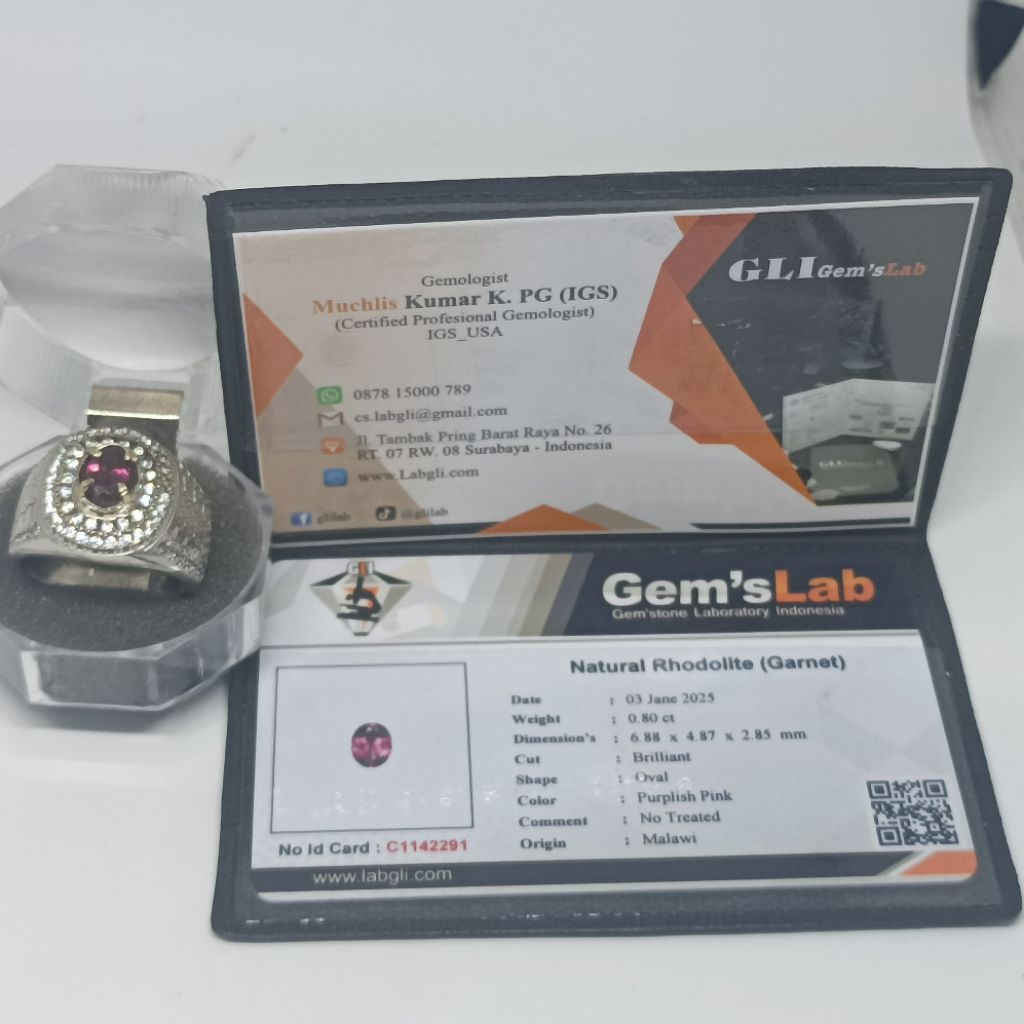 Akik Permata Rhodolite Garnet.