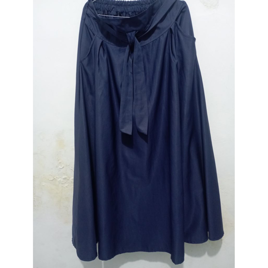 preloved rok panjang biru dongker