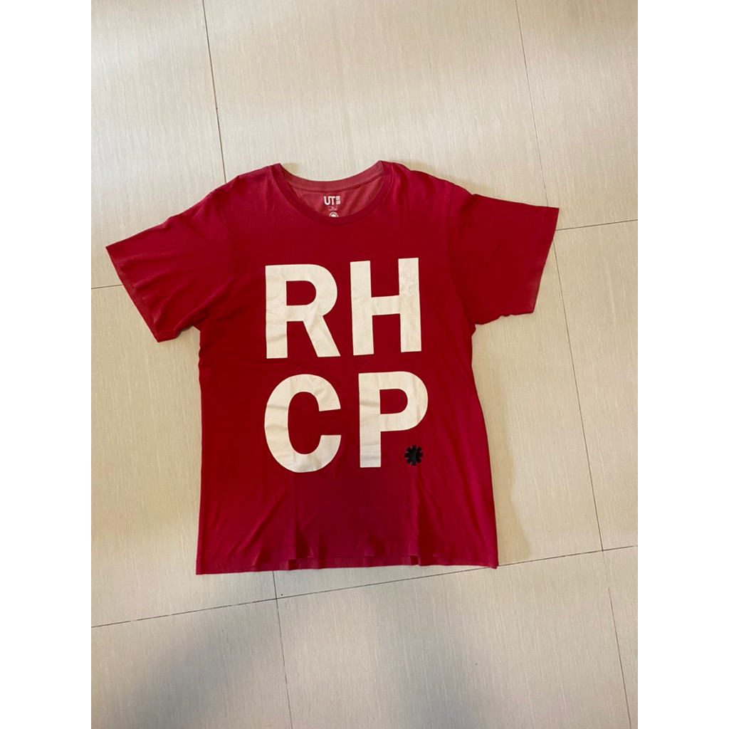 baju kaos band red hot Chili pepper RHCP t shirt by uniqlo