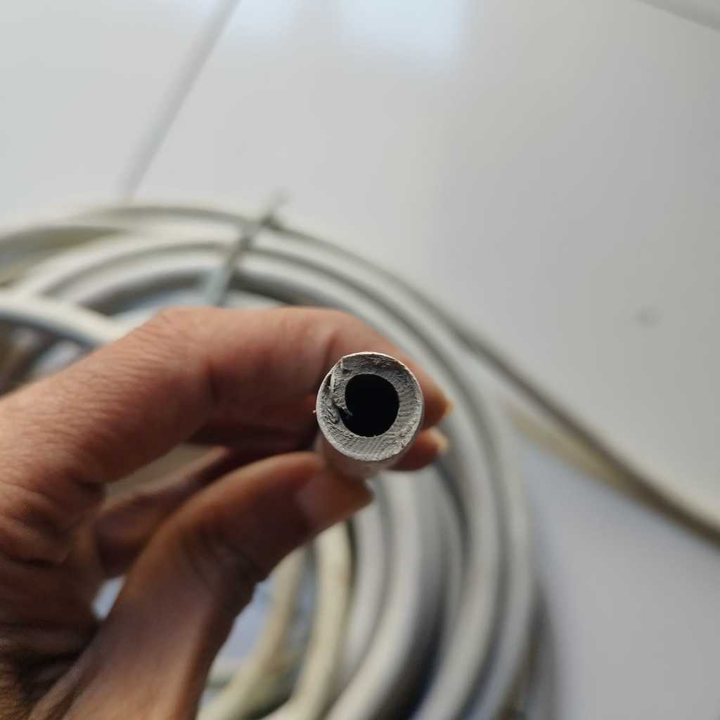 Selang Saluran Bensin Mobil Karburator Warna Abu