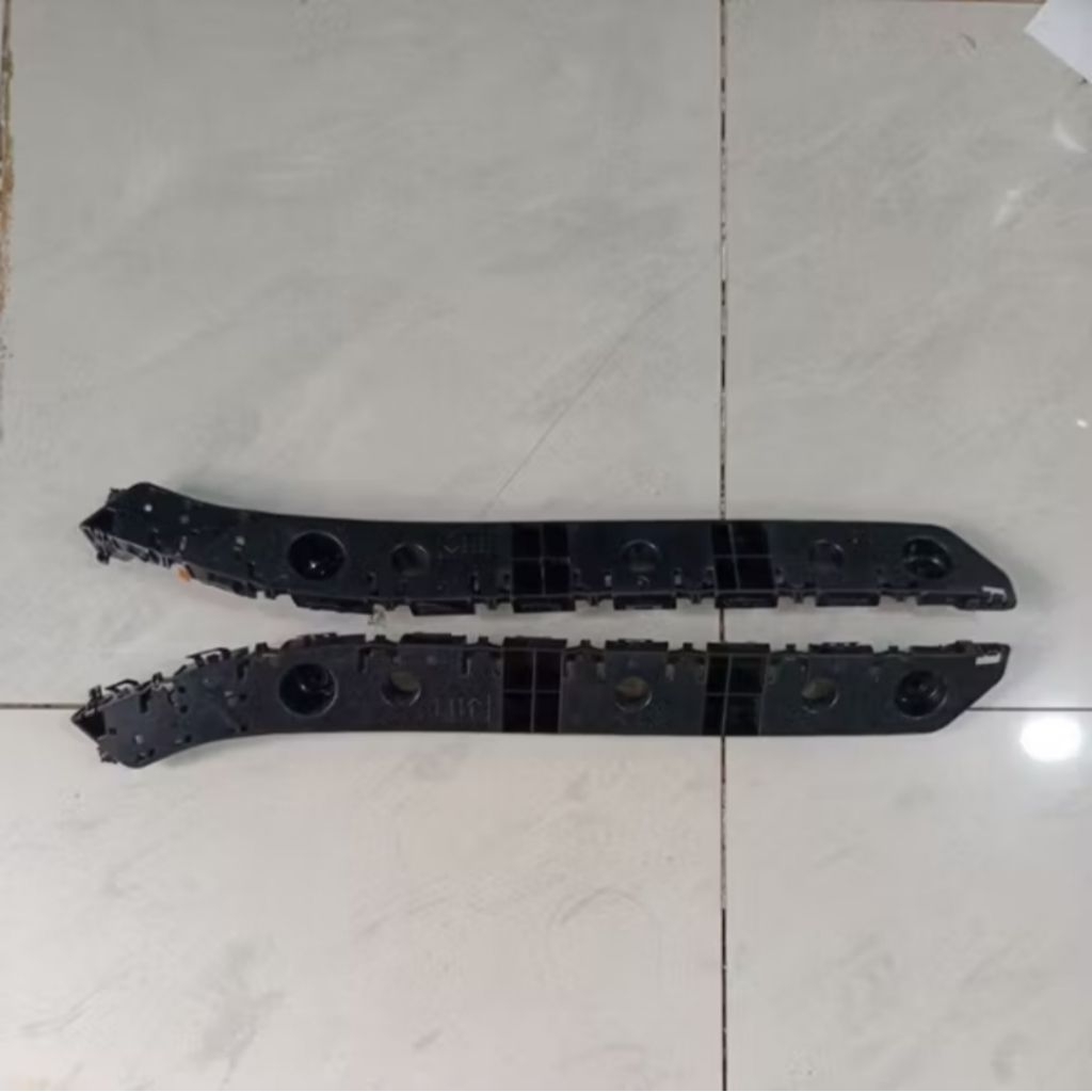 Bracket Bumper Belakang 3 Row/Baris Kanan atau Kiri. Datsun Go/Go+/Cross 2014-2020 All Type Original