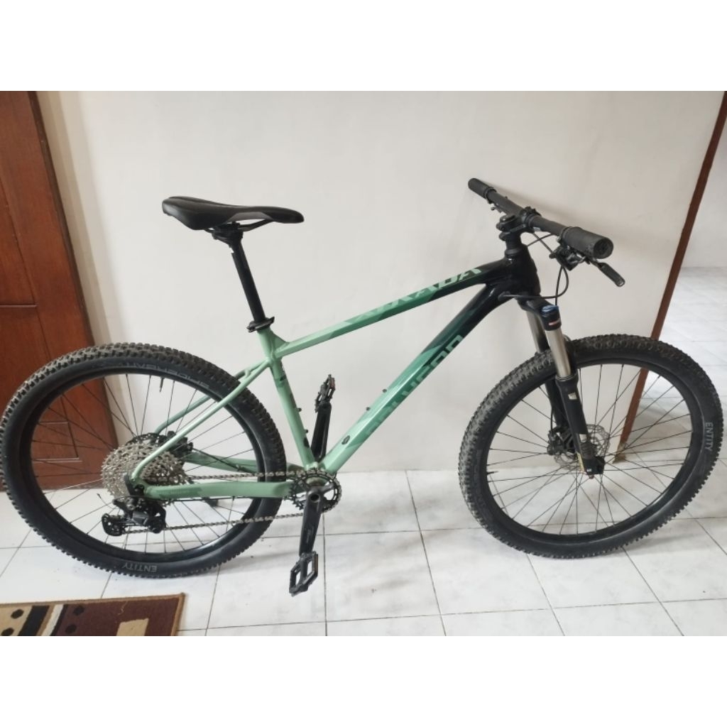 Polygon xtrada 6 size L 27,5