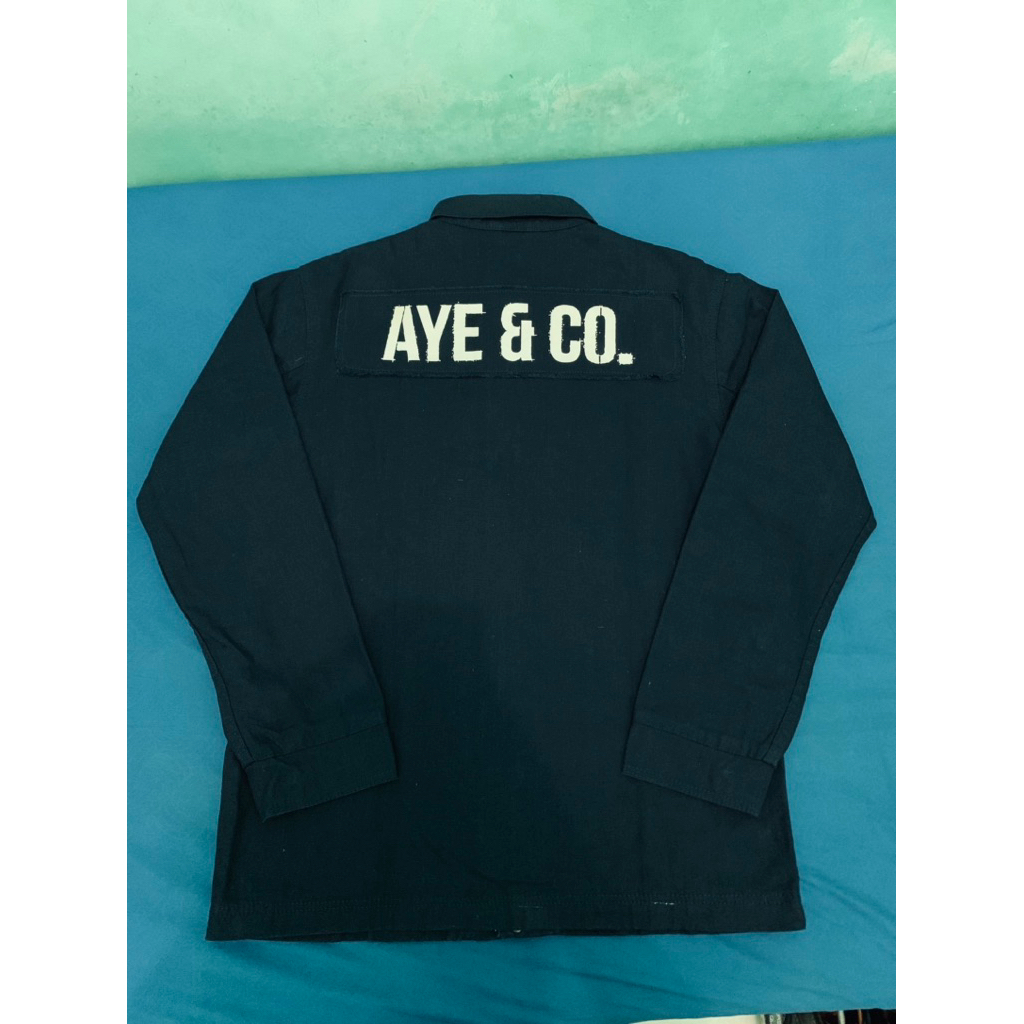 RABBANIT AYE & CO NAVY WHITE SIZE XL