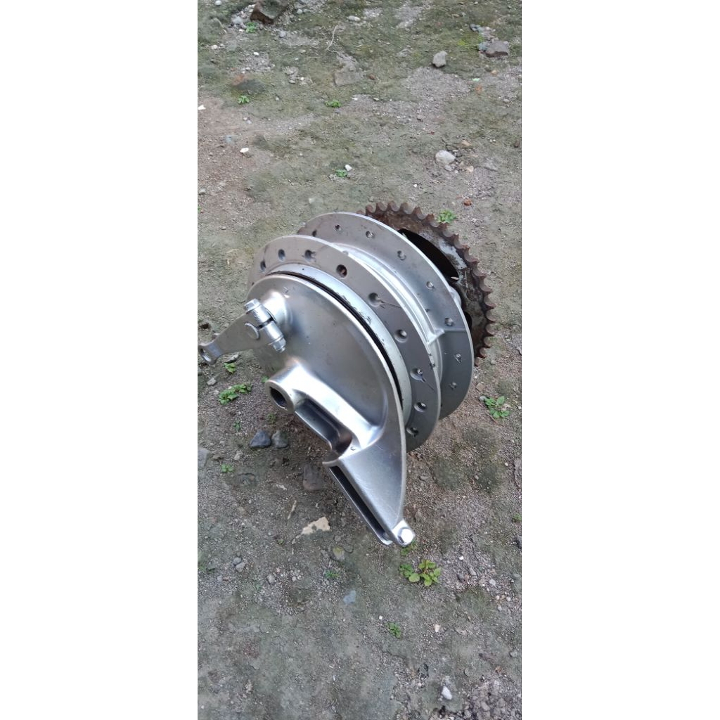 TROMOL BELAKANG MEGAPRO NEW MP HIU MP LAMA ORIGINAL COPOTAN