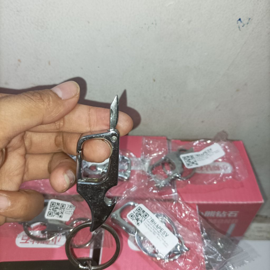 GANTUNGAN KUNCI CARABINER 3IN1