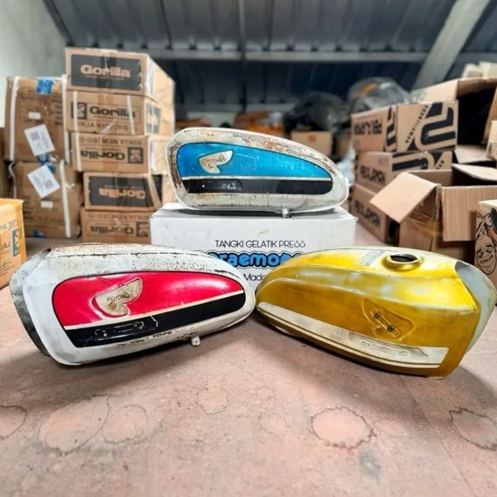 Tangki Honda Cb 100 Dilan Press Doraemon Finishing Cat Original Set Emblem Versi Bladus Kelas Karat