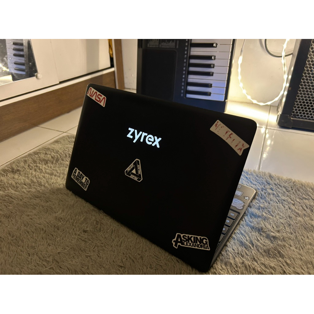 laptop second zyrex sky 232 (2021) 4/256