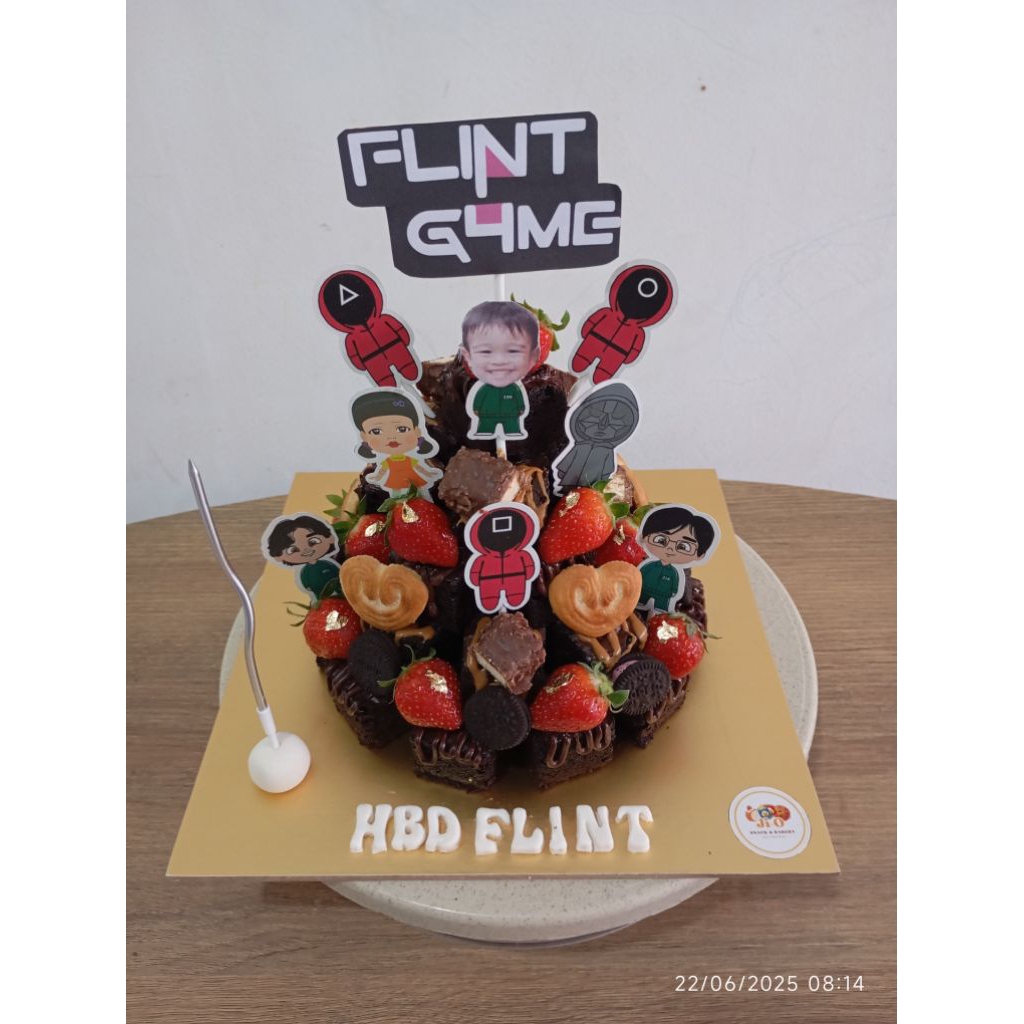 

BIRTHDAY BROWNIES TOWER CUSTOM BROWNIES TOWER