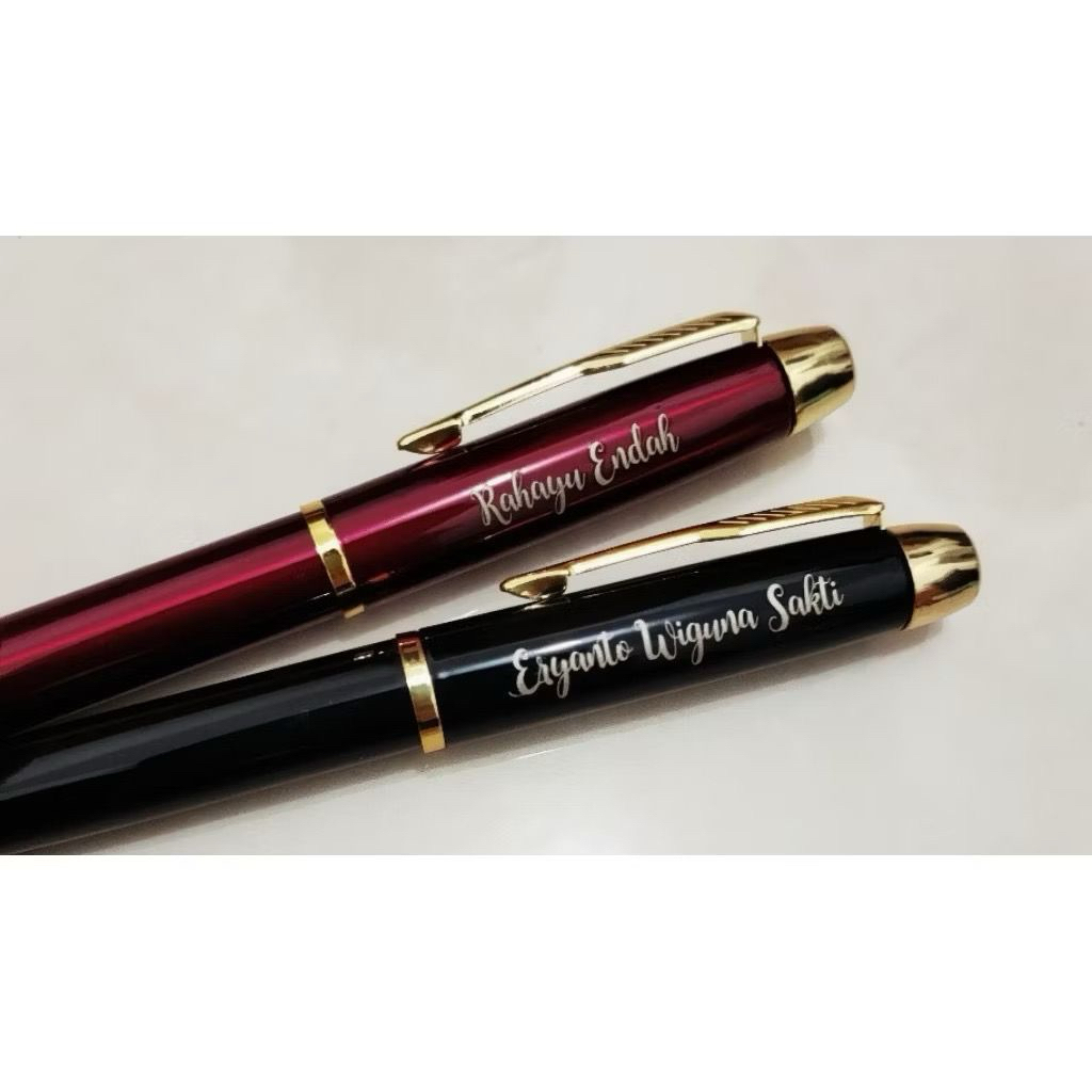 

Pena Ballpoin Free Custom Laser Logo Perusahaan dan Tulisan Grafir | Pen Parker TW Metal | Pulpen Custom