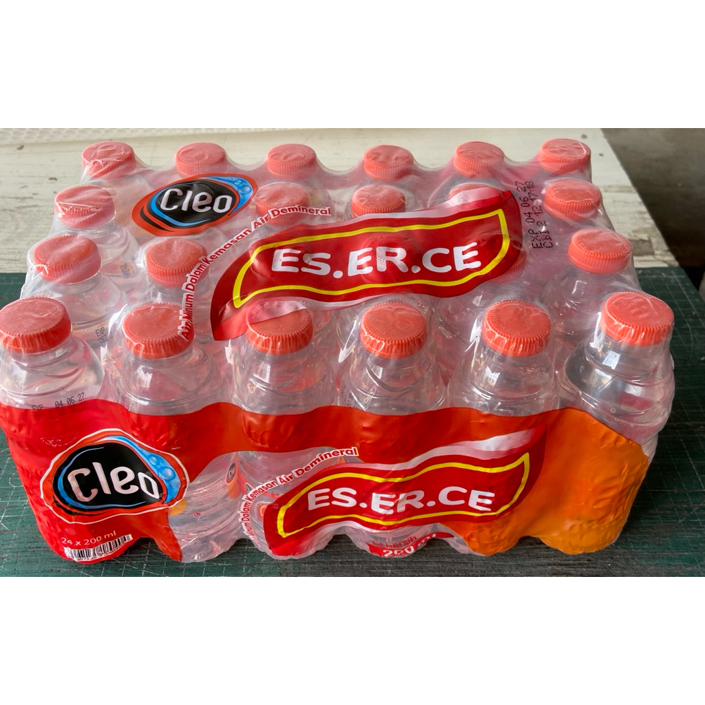 

Air Minum Cleo Es.Er.Ce Botol 200 ml ( Pak )