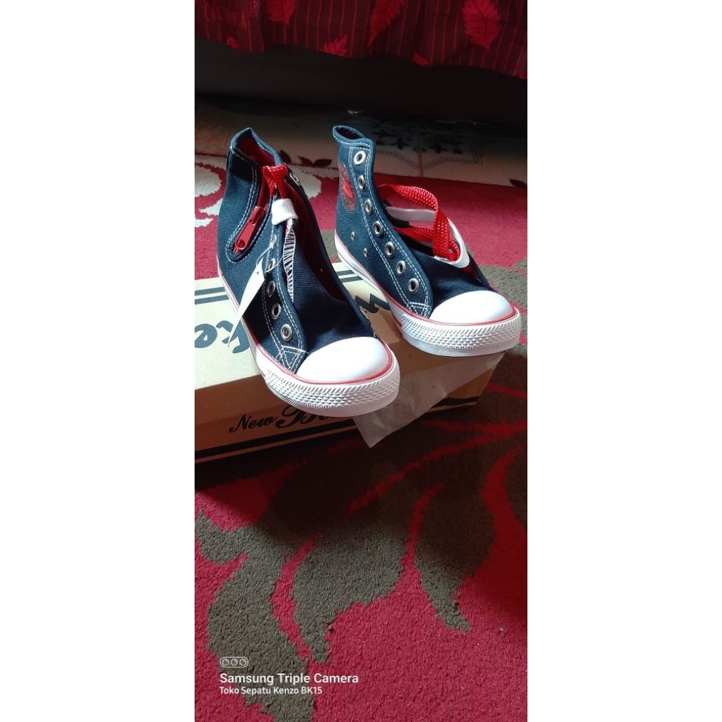 Sepatu Sekolah New Basket / NB